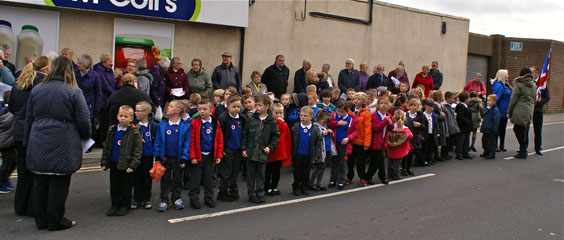 Photo 5  - 2015 Normanby Remembrance Day - Bankfields Schoolchildren Assemble in Readiness.