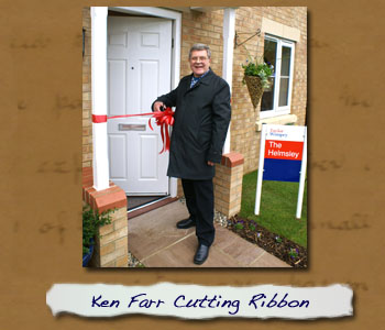 Ken Farr cutting ribbon to showhouse