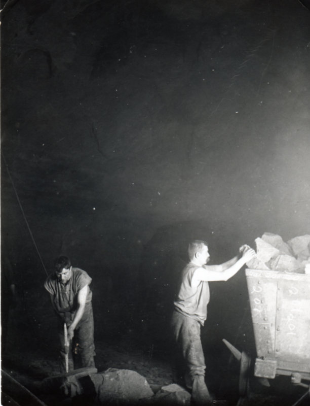 Eston Ironstone Mine Photo 4: Miners Loading Iron Stone Into Wagon